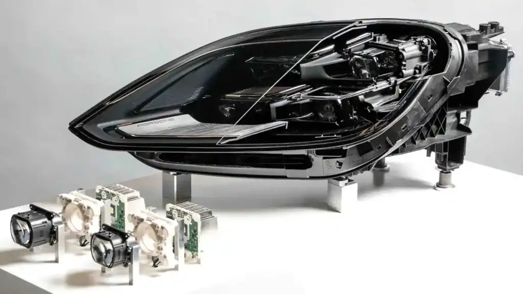 Porsche apresenta novos faróis com salto impressionante de desempenho em tecnologia de iluminação